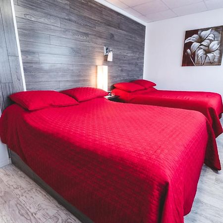 Hotel Le Plaza Ла Байе Екстериор снимка