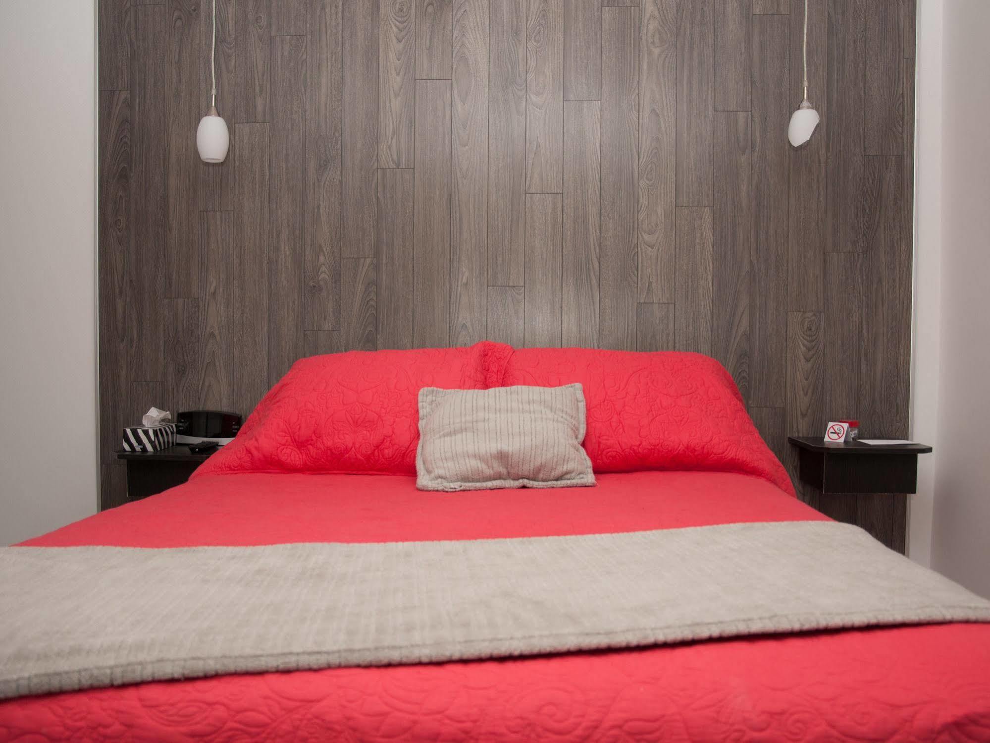 Hotel Le Plaza Ла Байе Екстериор снимка
