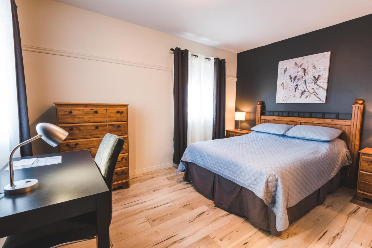 Hotel Le Plaza Ла Байе Екстериор снимка